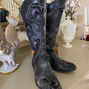 Old Gringo Marsha razz toe black size 6.5